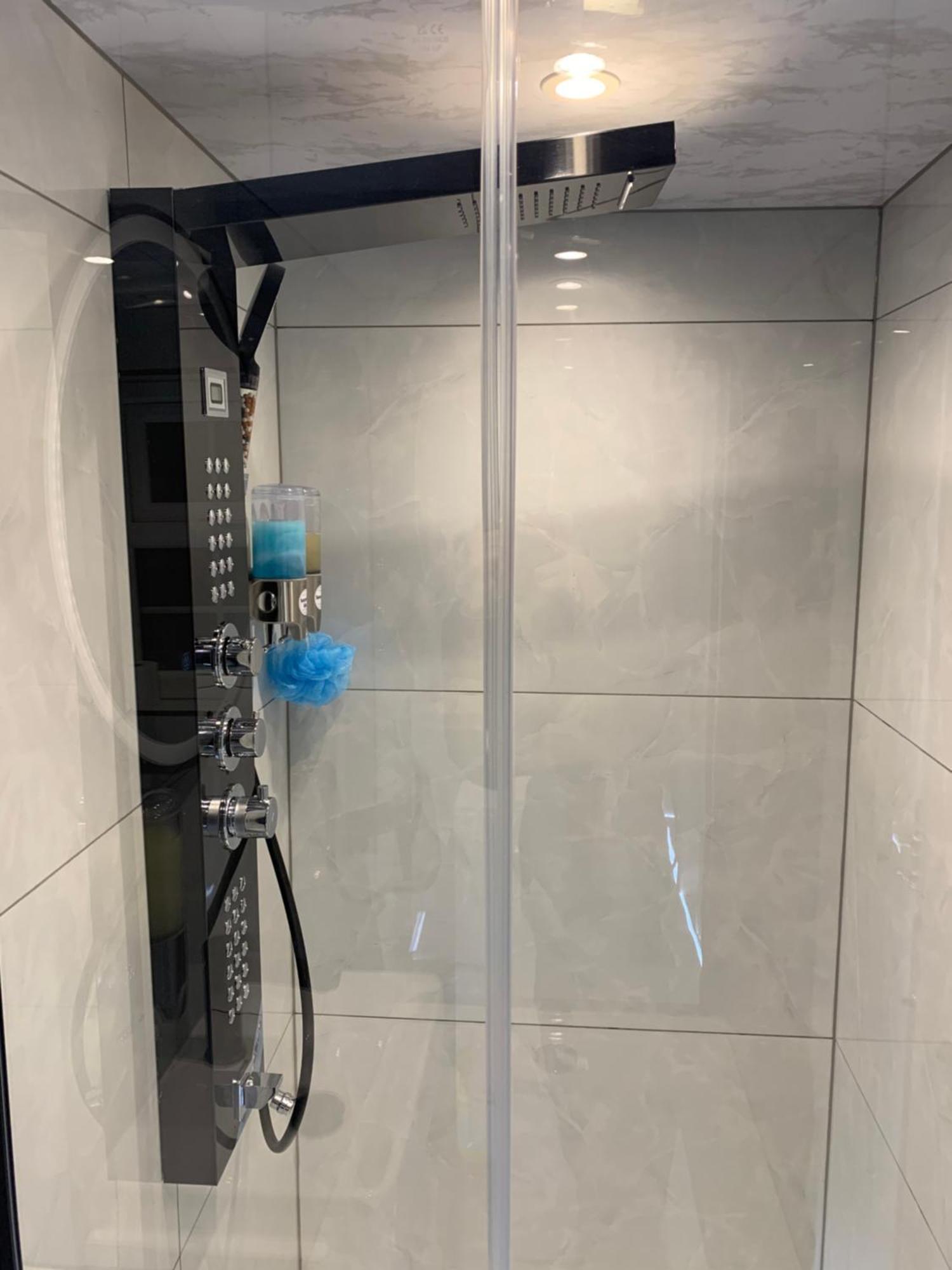 Air Conditioned Modern Double Bed Room With Private Attached Bathroom - Free Parking - Near London Heathrow Airport & Southall Broadway Kültér fotó